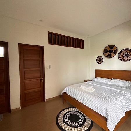 Villa Son Sun Uluwatu Esterno foto