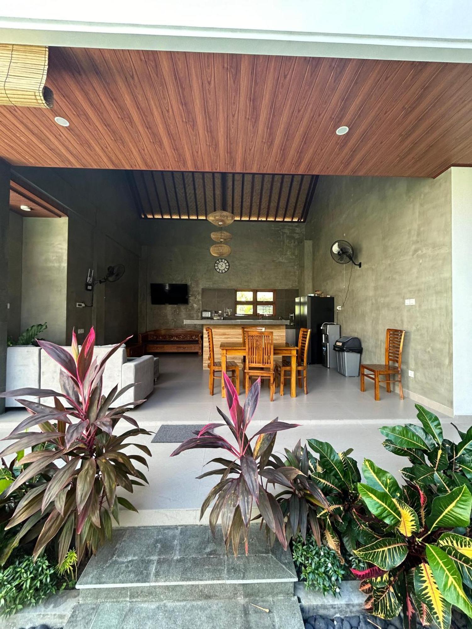 Villa Son Sun Uluwatu Esterno foto